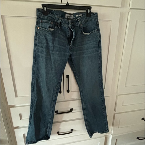 Levi’s Sugnature Relaxed Fit jeans.  Size 30x30 - Picture 1 of 6